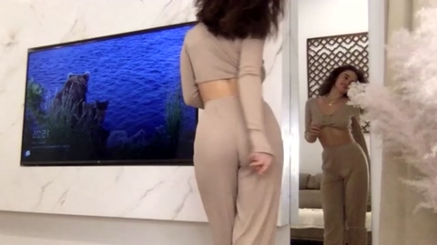ella_hey  04-01-2023